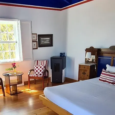 Quinta Da Meia Eira Farm stay