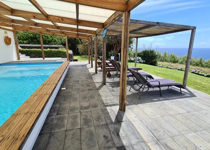 Quinta Da Meia Eira Alojamento de Turismo Rural Horta (Azores)